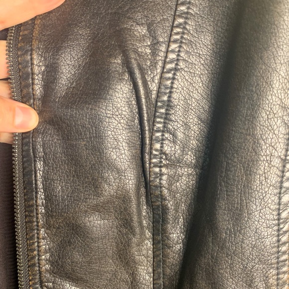 Levi’s Faux Leather Jacket - Picture 3 of 4